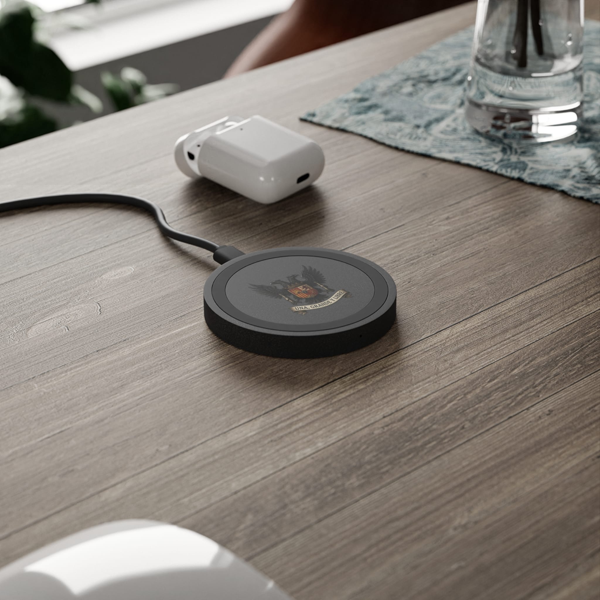 Una, Grande Y Libre Wireless Charging Pad - Image 5